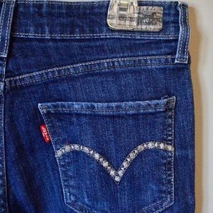 Levi mid rise skinny jeans